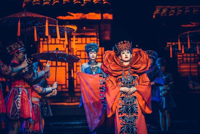 想玩点不一样，这个冬天，让我们去湘西过大年！