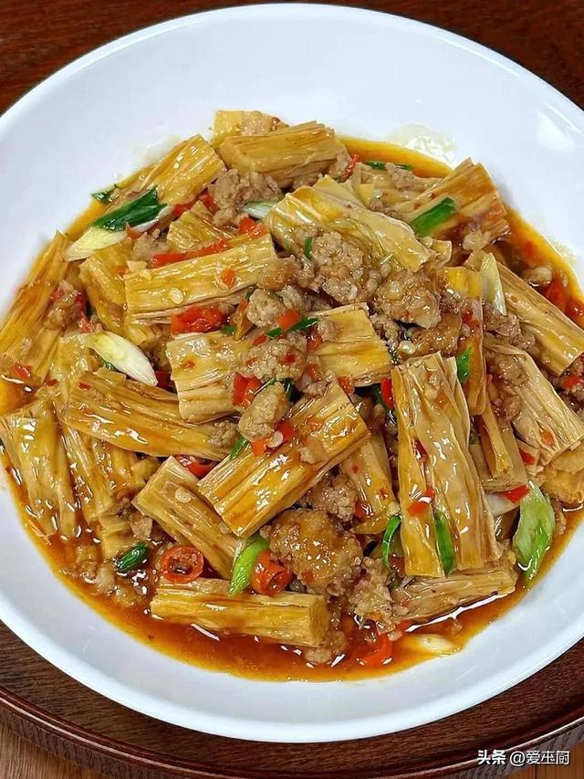 “冬至吃6菜，一年身体好”，冬至将至，6菜记得吃，安康过冬