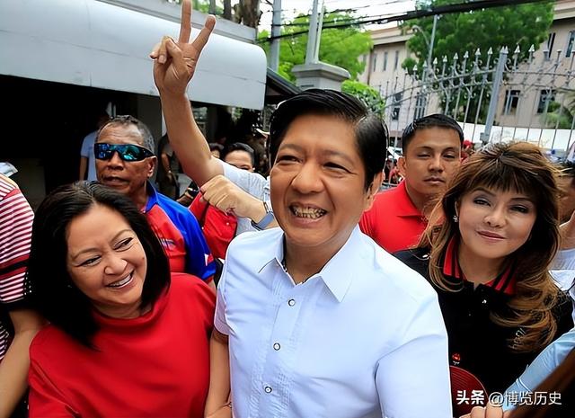 马科斯贪腐250亿曝光	，密密麻麻的行李箱塞满现金，送往亲戚家中