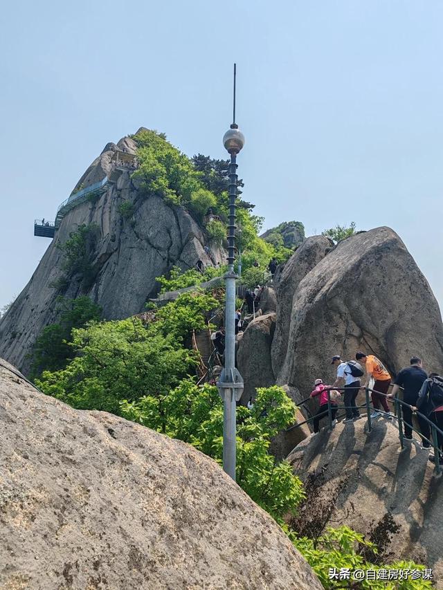 网红景区，接连出现“安全”事故！还是游客全责，景区无责吗？