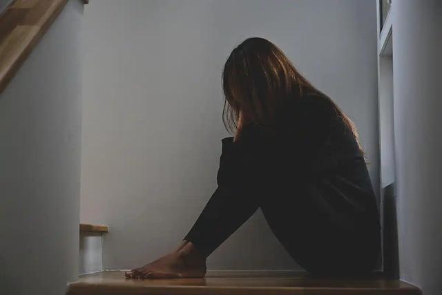 痒是反映身体健康的一面镜子，医生：若频繁发痒，要小心5种疾病