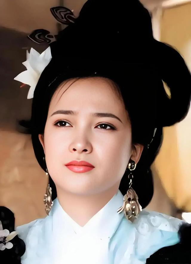 何晴告别礼仅2天，恶心一幕出现！临终前住院照流出，好友曝遗愿