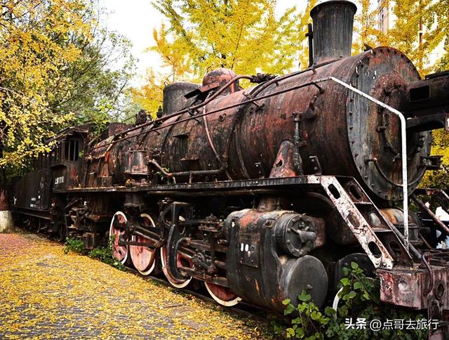 成都爆红的火车观赏地，被严重低估，拍照赏景超级惊艳，全部免费