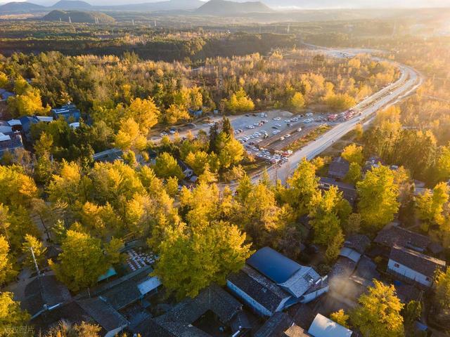 11月-12月适合去的8个古村镇，秋色浓烈，赏秋好时候