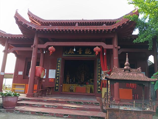 中国长寿之乡汉寿县的第一高峰，风景如画的金牛山风光。
