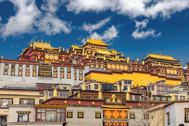 到云南游玩，去过这9个绝美古寺再离开吧！人气都超旺，祈福灵验