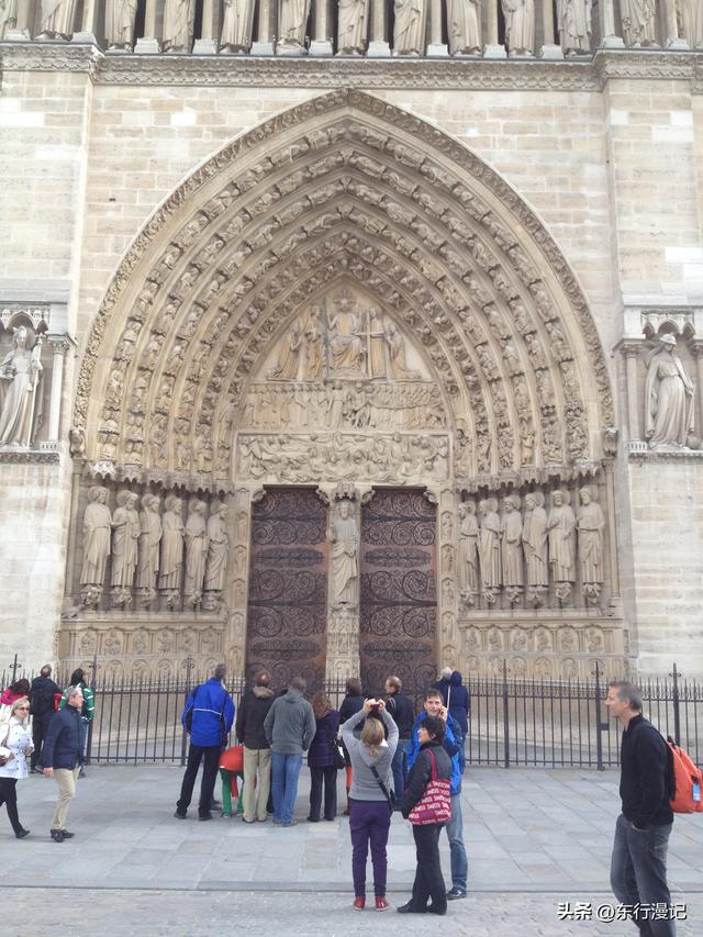 巴黎人气冠军竟不是卢浮宫和铁塔！而是这个“浴火重生”的景点