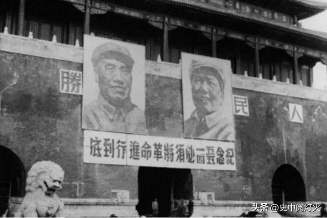 为何天安门不悬挂毛主席的照片，反倒要挂主席的画像？