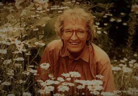 国内首位开“生死课”的老师，讲授“死亡”25年