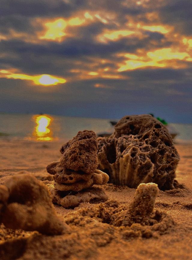 挖到了7座真正的避寒小城，游客少物价低，不冻人，超适合全家去