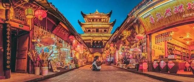 上半年32.85亿人次出游！文旅凭何“逆市狂飙"?答案藏在蓝海深处