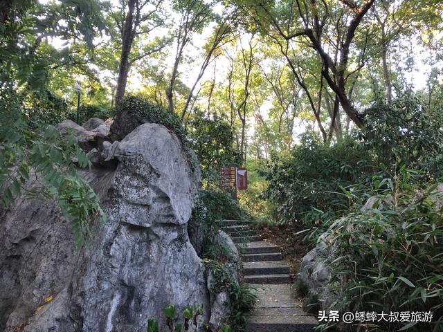 这个古代书院真不错，老杭州人才知道，人烟人少，超适合情侣来！