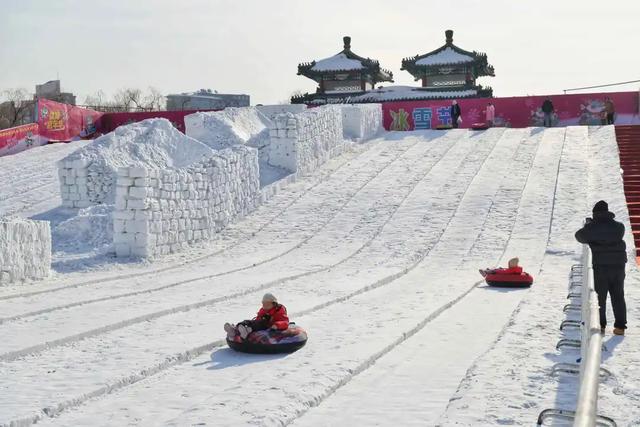 2万㎡超大雪场敞开玩儿!龙潭冰雪节焕新升级→