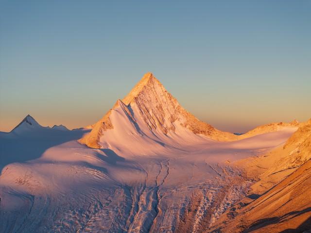 《中国国家地理》评出中国最美名山挑战者榜，这9座山上榜！