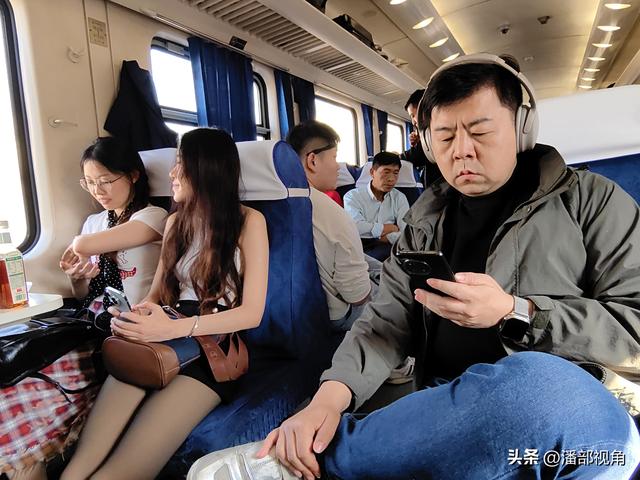 周末去坐了一趟无锡-上海的火车