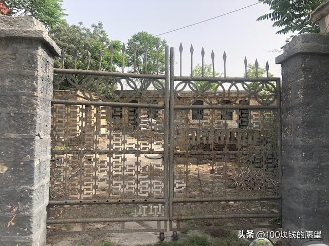 井陉废弃建筑------一个路边的废弃院子