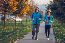 慢跑到底对身体好不好？医生给出答案，可以颠覆你的以往认知图片