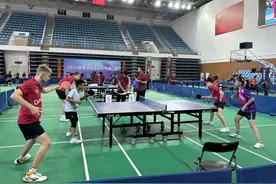 以体育促进交流 增进友谊 2024中俄青少年乒乓球友谊赛圆满结束图片
