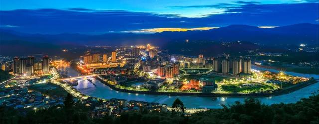 荥经七夕焰火全攻略：向银河发射爱心！2025年最浪漫的夜晚指南
