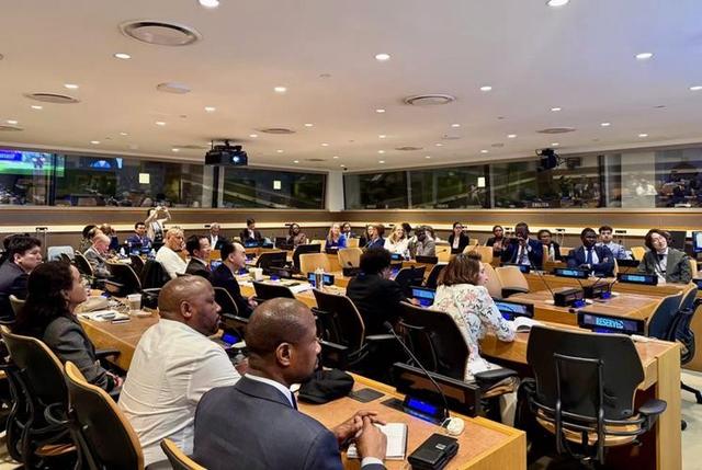 彻底不演了！特朗普宣布，从委扣押的中国油轮，将由美国永久保留