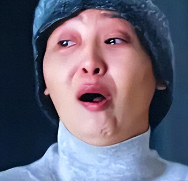 演都不演了！徐帆回应离婚后，冯小刚和养女双双撕下她的“体面”