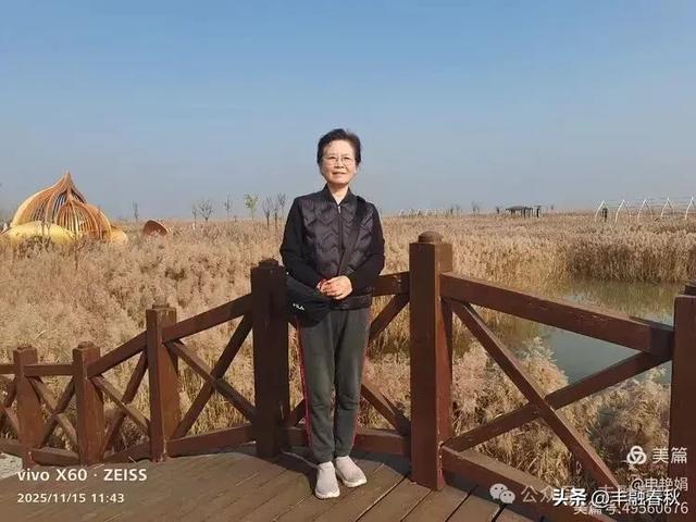 苇风载秋，鹤影映波——河北黄骅南大港湿地的初冬漫游｜ 申艳娟