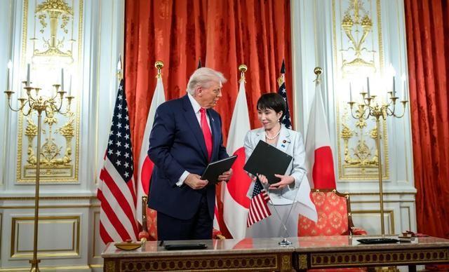 日本外务省高官紧急访华：比起替高市灭火，他有更急的事要找中国