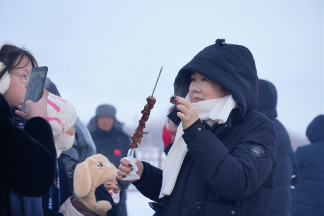内蒙古冰雪英雄会额尔古纳冰雪欢乐季第三届中俄界河冰钓活动，冰雪盛宴启幕图集