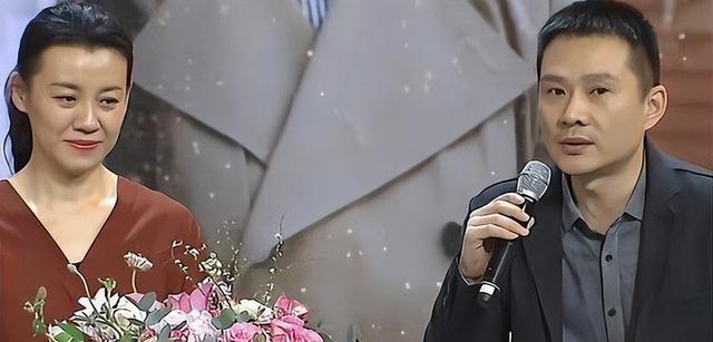 他大器晚成，演了75部剧才开始红，今16岁儿子帅出天际没人反驳