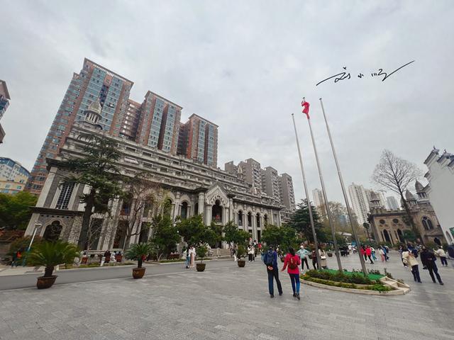 武汉有座“网红寺庙”，异域风情满满，游客还以为穿越到国外？