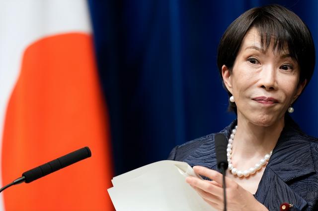 在日“汉奸”窜台叫嚣	，大陆12字淡定回应！4艘055列阵压向日本