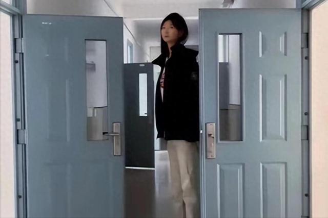东北长春女孩身高2.26米，貌美如花，妈妈却天天发愁：没人敢追