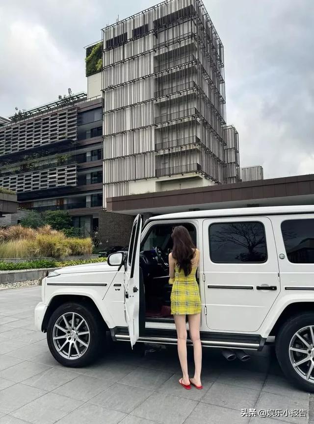 懒懒又去日本陪男友王思聪了,穿成这样,可真抗冻呀