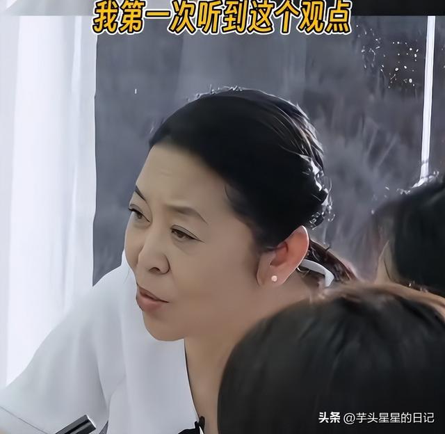 66岁倪萍现身长沙，脸部僵硬凹凸不平，眼睛浮肿严重，老到认不出