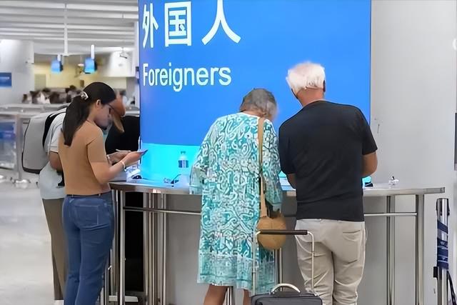 俄罗斯人正在大量涌入中国！目的不是旅游，而是另有流量密码