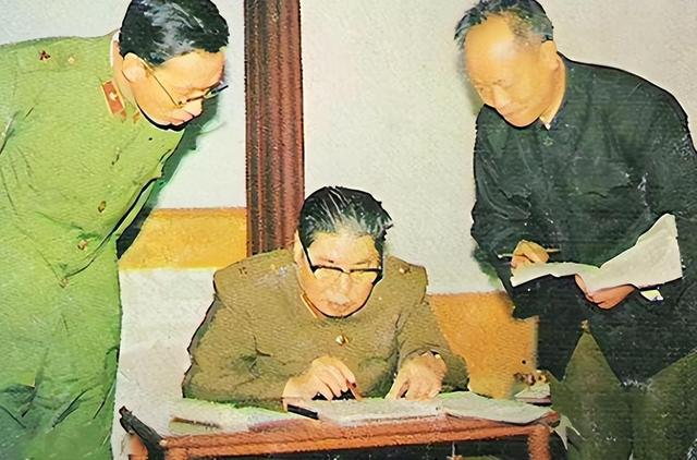 开国上将杨得志真是老当益壮，80岁再娶妻，夫妻俩一起生活了4年
