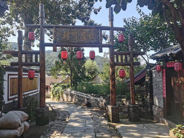 长城青山关初秋晨景