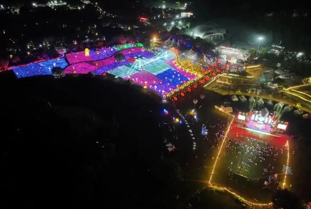 贞丰：世界第一高桥引爆国庆中秋假期旅游