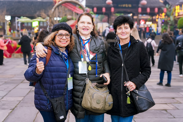 160余名境外客商打卡重庆 2025旅交会考察踩线活动首站来渝