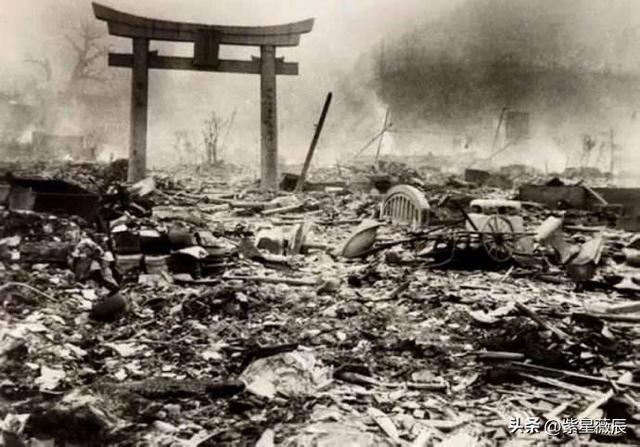他一人杀20万日本人，日本让他道歉，他却说：你们向中国道歉了吗