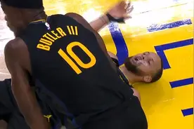 拖入抢七！勇士不敌火箭，谁注意到赛后库里的举动，让人心疼图片