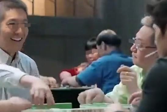父亲拒绝供学霸儿读大学，儿子绝望失联16年，如今父重病找儿养老