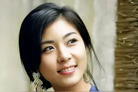 韩国演员河智苑图片