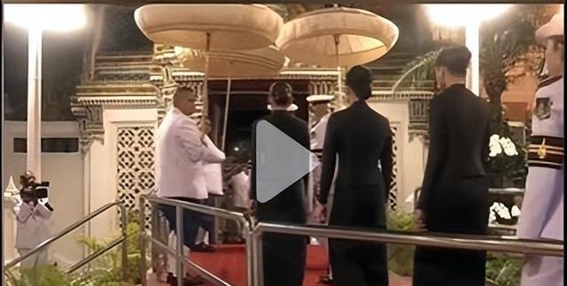 葬礼第10天！泰王被侍从扶着走，苏后冷着脸，欧拉弄独自祭奠婆婆