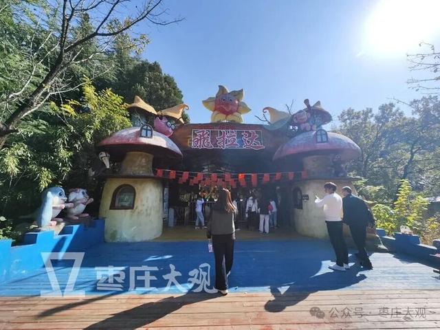 红叶季，在枣庄抱犊崮崖壁上拍到我的人生照片！