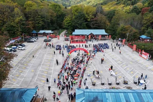 枫染渤海·秋韵敦化丨秋日文旅好戏连台，双节盛宴点亮全域体验