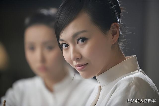 婚变传闻后，罗晋携任素汐与母亲去祈福，撕碎了唐嫣最后一丝体面