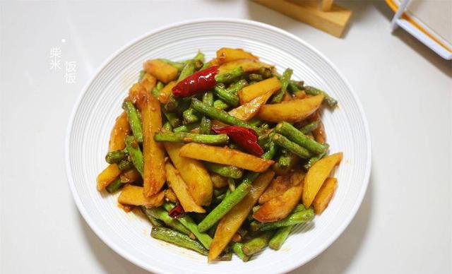 豆角的“死对头	”	，两者不能同食，吃了就是没病找病