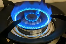 天然气价格论方买，昆山2.99元一方，乌市1.37元一方，东西差价大图片