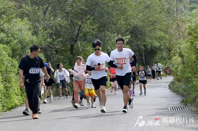 乌鲁木齐这场徒步带你解锁健康新姿势